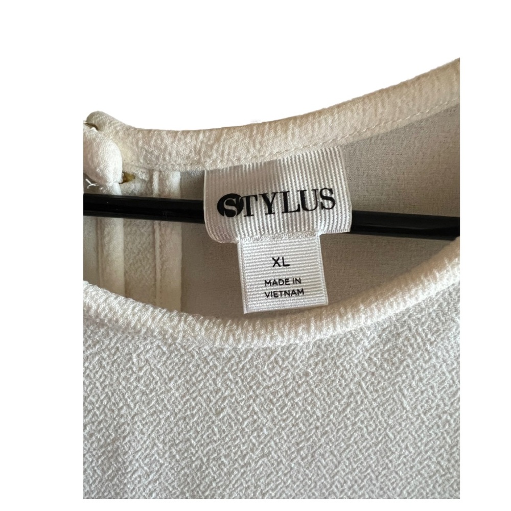 NWOT cream boutique short sleeve blouse - Picture 3 of 3
